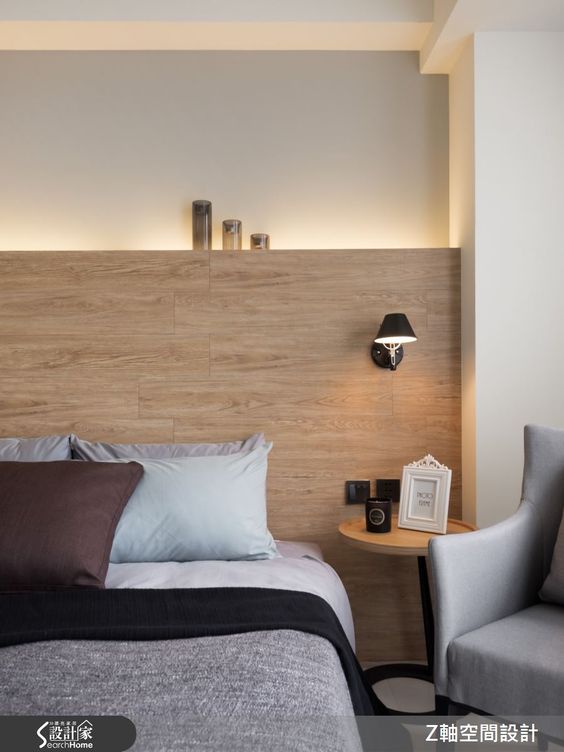 Slaapkamer met bijzonder licht. Slaapkamer met bijzonder licht.